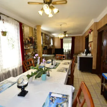 Ambassador B&B Guest Home