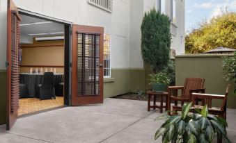 Larkspur Landing Extended Stay Suites Campbell