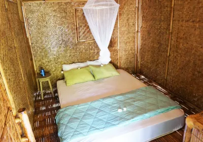 Same Same Bungalows Eco Lodge