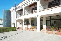 Michelangelo Holiday & Family Resort Hotels near Bango Kursaal