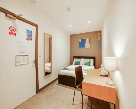 Snooze Hotel Hotels in Corby