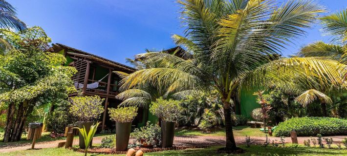 IT12 Bangalô Duplex 2 Suítes Pé na Areia Ξενοδοχεία στην πόλη Camacari