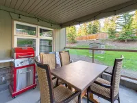 One Bedroom Suite with BBQ & Huge Patio Hotels in Canmore