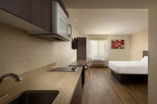 Extended Suites Ciudad Juarez Consulado - parking