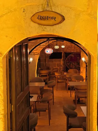 Abgar Otel Отели в г. Шанлыурфа