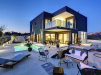 บ้านพักตากอากาศในโรวินจ์พร้อมสระว่ายน้ำและซาวน่า - บังกะโล