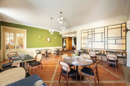 Le Prieuré Corrèze Отели в г. Марсийак-ла-Круазий