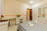 Sunny Maltese Townhouse Madonnina Kalkara - Happy Rentals