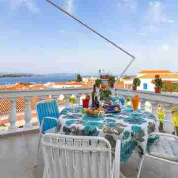 Vibrant Spetses - Mata Colorful Nest Dining/Meeting Rooms