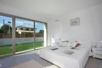 Casa Linda Hotels in 