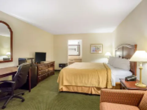 Quality Inn & Conference Center Hotels in Heber Township