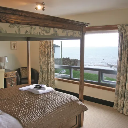 Bailey Ground Hotel