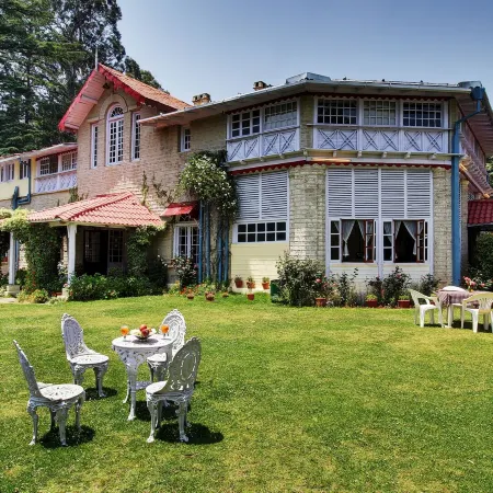 Hotel Chevron Rosemount, Ranikhet