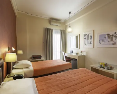 Lilia Hotel Hotels in Piraeus