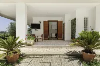 La Villa - Luxury Home Hotels in Configni