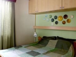 ชาเลต์ ใกล้ ดรูเนนเซ ดูนส์ ใน แวนโก๊ะ สไตล์