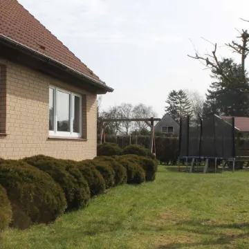 Geräumige Ferienwohnung Mit Garten in Brusow