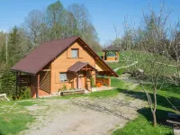 Adorable Home with Pool & Hot Tub Surrounded by Beautiful Nature - Homestays