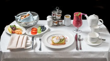 Gravity Hotel Abu Dhabi Отели рядом с достопримечательностью «Яс»