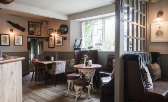 Hinds Head