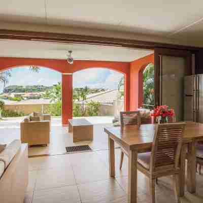 Spanish Water Apartments Rooms