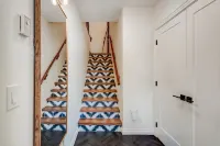 North House - Banff Mountain Home- the Real Rockies Experience โรงแรมในแบมฟ์