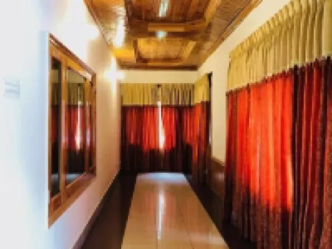 โรงแรมดีพฟอเรสท์ โรงแรมในนาราน