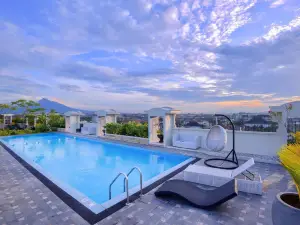 Grand Senyum Hotel Yogyakarta
