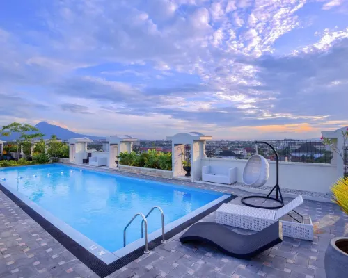 Grand Senyum Hotel Hotels in Jetis