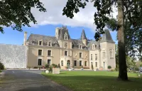 Hotel Château de la Barbinière Hotels in Saint-Laurent-sur-Sevre