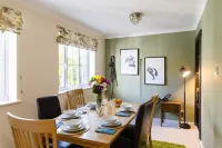 South Downs Retreat House with Parking Hotels in Lavant