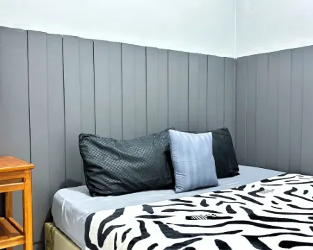 NgeKost Harian Hotels in Gayamsari