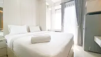 Simple and Cozy Living Studio Transpark Cibubur Apartment Hotels in Джакарта