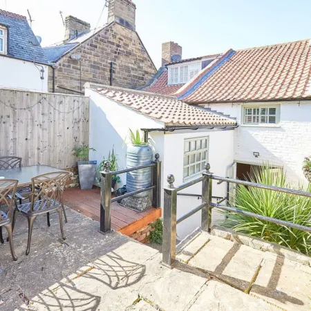Host & Stay - Spring Cottage