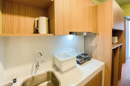 Fully Furnished with Cozy Design Studio Apartment Tokyo Riverside Pik 2 Отели рядом с достопримечательностью «Pelabuhan Tanjung Pasir»