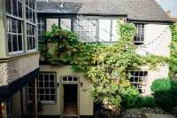The Crown and Thistle