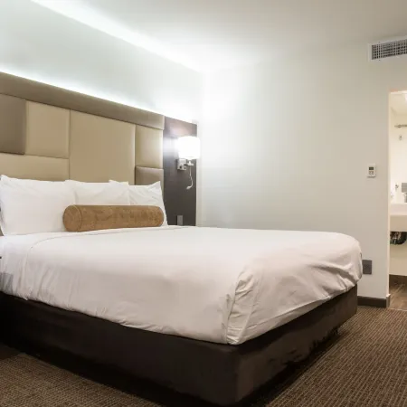 Hotel Xilo Glendale