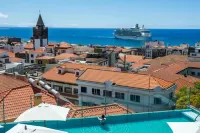 Castanheiro Boutique Hotel - Infinity Pools
