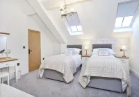 City Apartments - Holtby Grange Cottages - บ้านพักหลังเล็ก