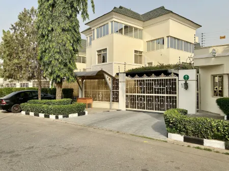 Glovis Luxury Apartment