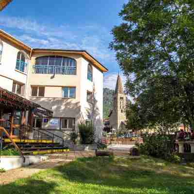 Le Rabuons Hotel Exterior
