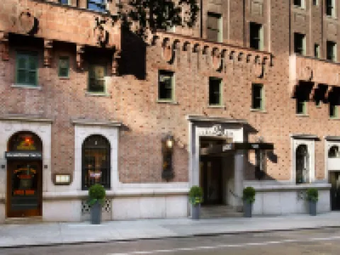 Pod 39 Hotels near Broadway