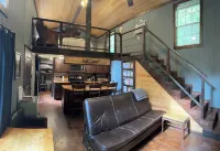 Coyote Creek Loft Cabin with Wood Burning Stove, Firepit, Private Outdoor Area