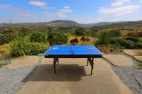 Luxury Chateau - epic saltwater lap pool, wine+beach+retreat