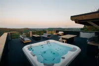 Rooftop Kitchen and Hot Tub with Panoramic Views - Gorgeous Oasis