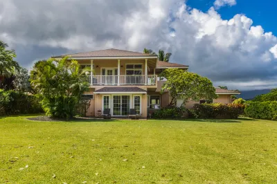 Mountain Views and Access to Pool and Tennis - Charming Family Retreat Hotels near Hanalei Valley Lookout