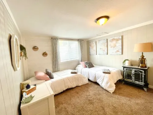 Charming Retreat with Fire Pit and Mini Gym - Inviting Getaway Hotels in Coeur d'Alene