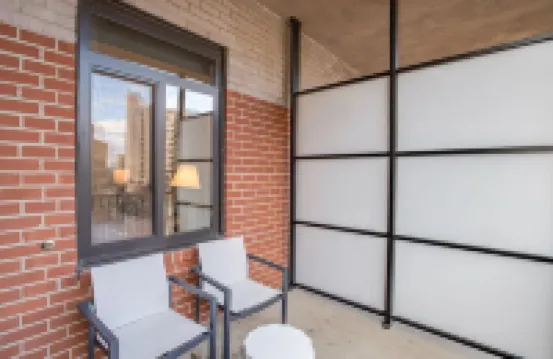 Stunning Views and Spacious Living - Elegant Urban Retreat