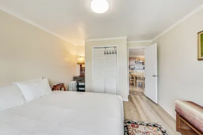 Close Access to Zoo and Convenient Light Rail - Charming Suite Các khách sạn ở Sunset District