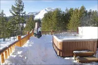 Tranquil Haven - Private Hot Tub, Quiet Setting Hotels in Big Sky